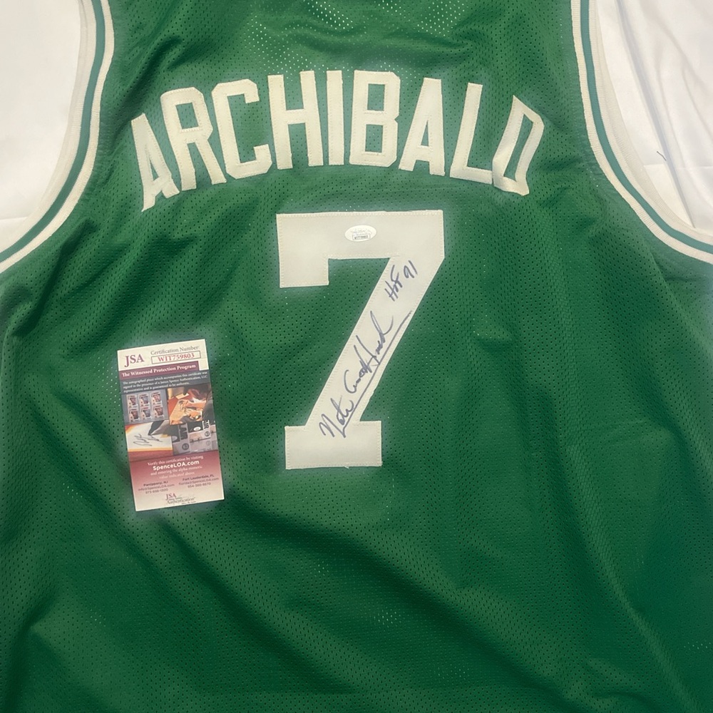 Signed NBA Hall of Famer Nate Archibald Boston Celtics authenticated jersey